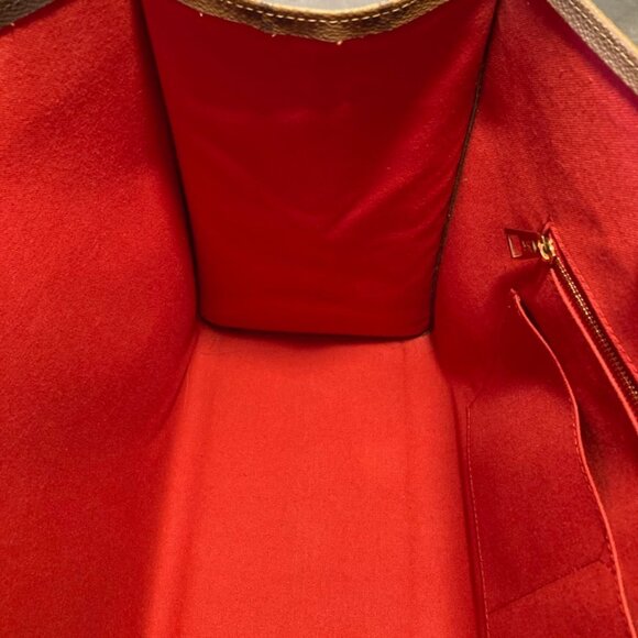 Louis Vuitton On the Go GM - Picture 9 of 16